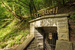 Erzquell-Stollen mitten im Giebelwald