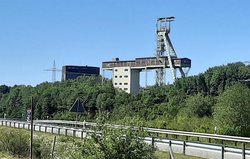 Förderturm an der A3