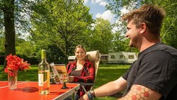 Camping im Eichenwald